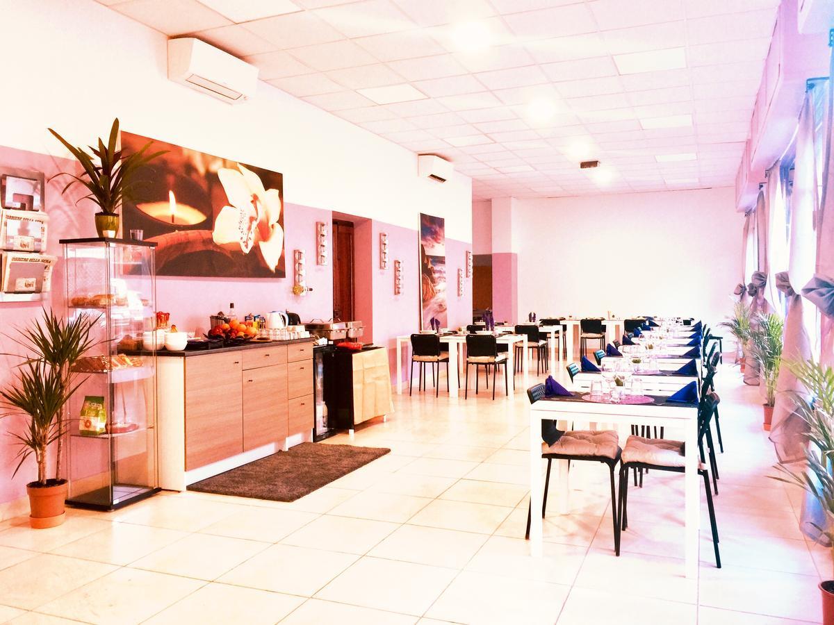 Rho Gloria 2 Hotel Buitenkant foto