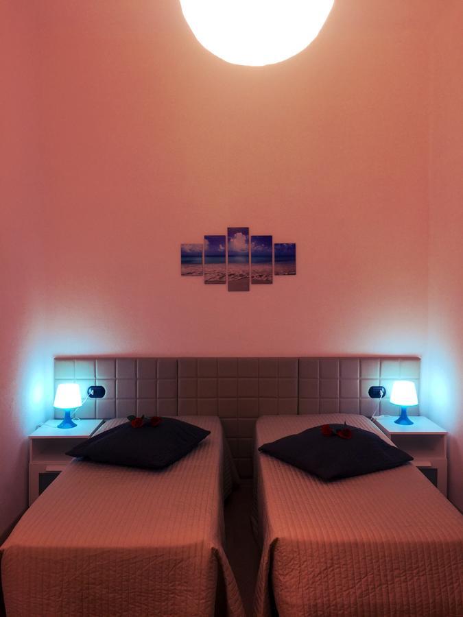 Rho Gloria 2 Hotel Buitenkant foto
