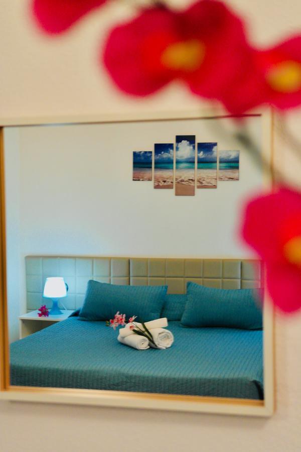 Rho Gloria 2 Hotel Buitenkant foto
